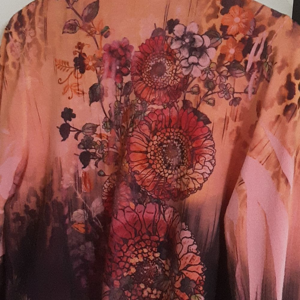 LADIES SWEATER - Picture 5 of 6